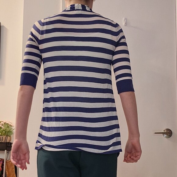 3/$15 blue and white stripped shrug - Picture 2 of 4